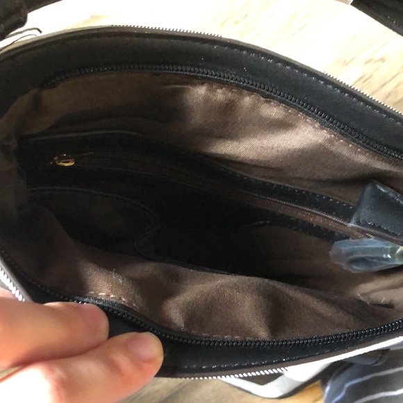 Mia K Farrow MKF black and white Checkered Purse - Picture 6 of 9